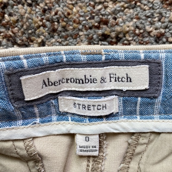 Abercrombie & Fitch shorts size 0 distressed - Picture 3 of 3